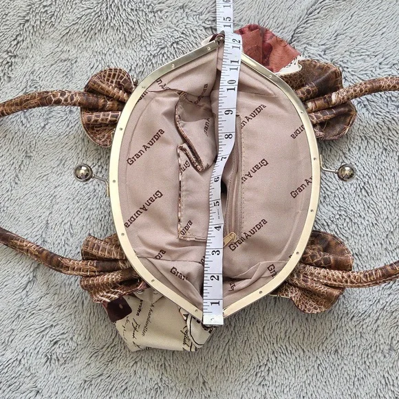 Vintage Design Coin Purse Style Handbag White with Earthtones and Mauve Patterns - Picture 7 of 7